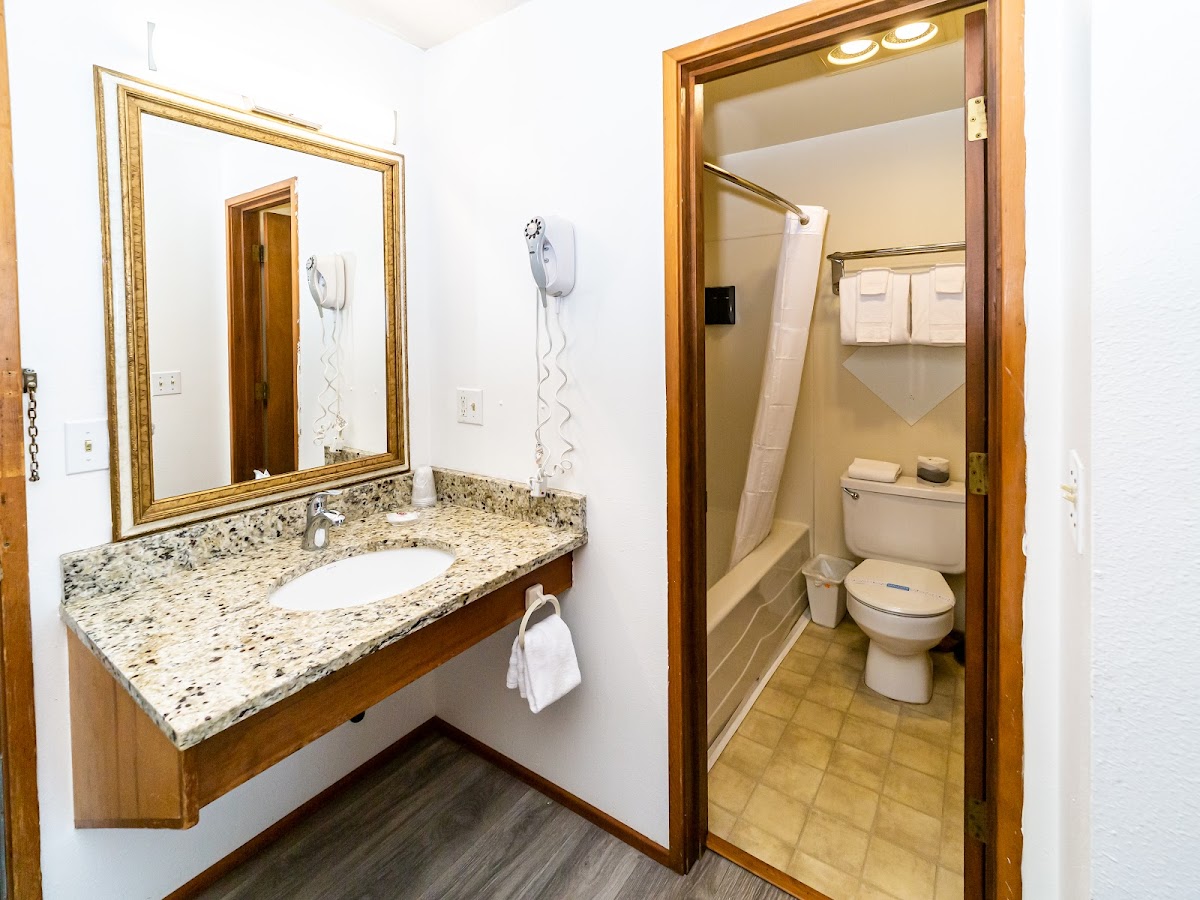 Terimore Bayfront Inn photo 3