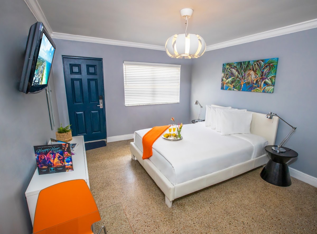 Hollywood Beach Suites + Hotel photo 2