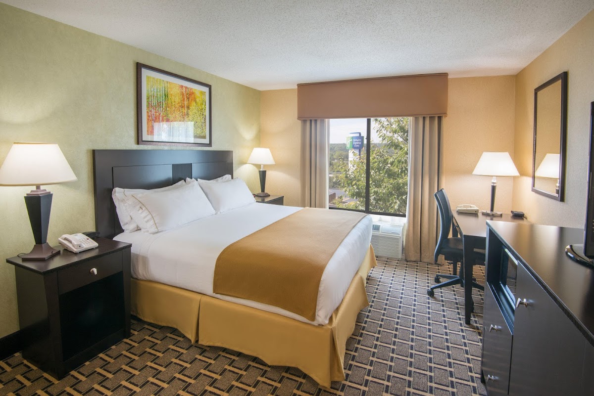 Holiday Inn Express & Suites Sharon-Hermitage by IHG photo 2