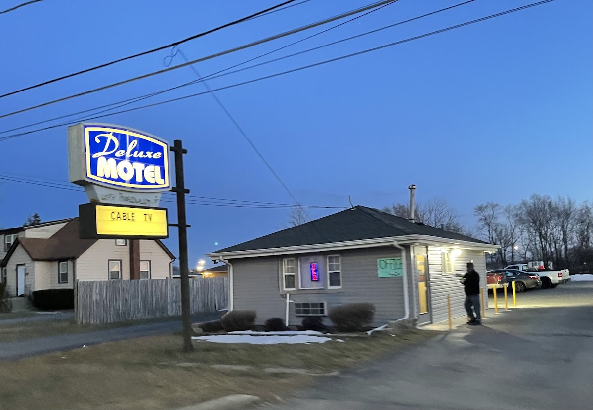 Delux Motel