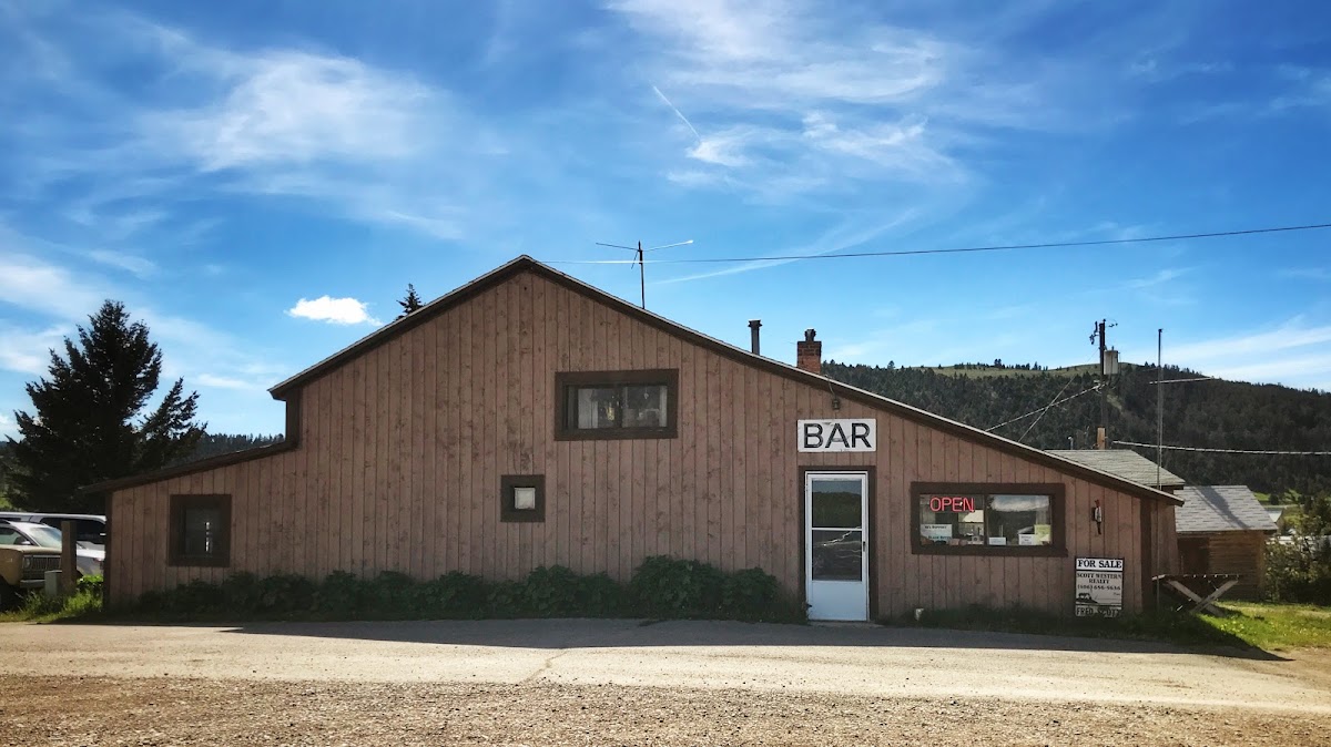 Checkerboard Bar & Inn
