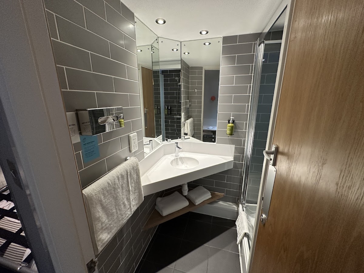 Holiday Inn Express Strathclyde Park M74, JCT.5 by IHG photo 3