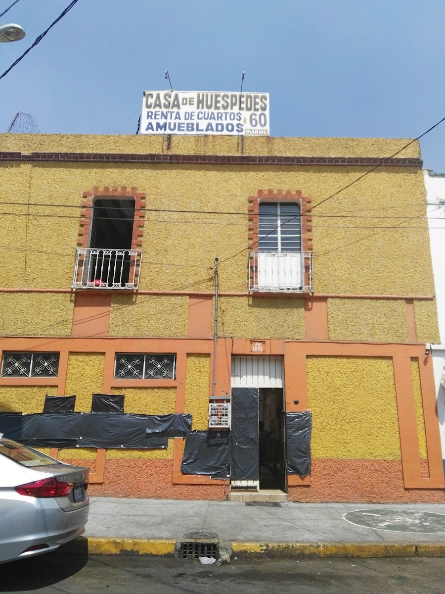 CASA DE HUESPEDES 'LA VILLA'