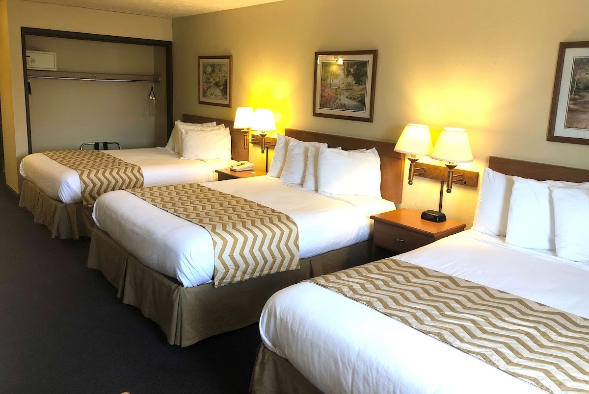 Travelodge by Wyndham Grand Island photo 2