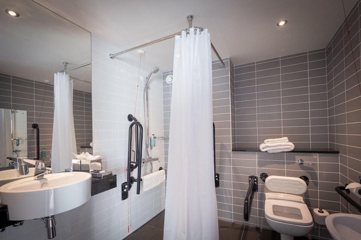 Holiday Inn Express Stockport by IHG photo 3