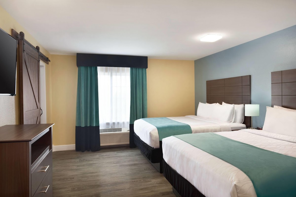 Hawthorn Extended Stay by Wyndham Saint Robert photo 2