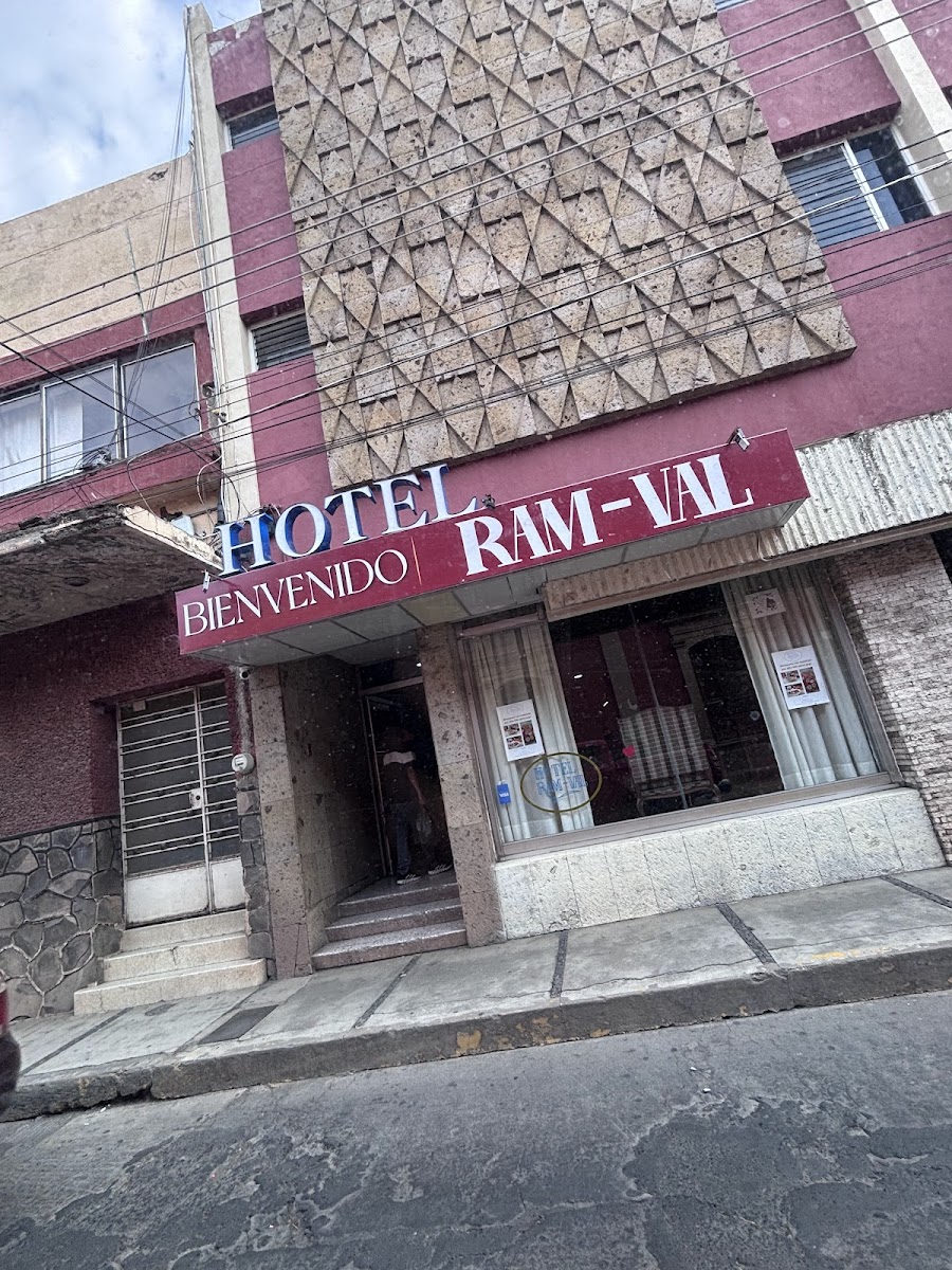 Hotel Ram Val