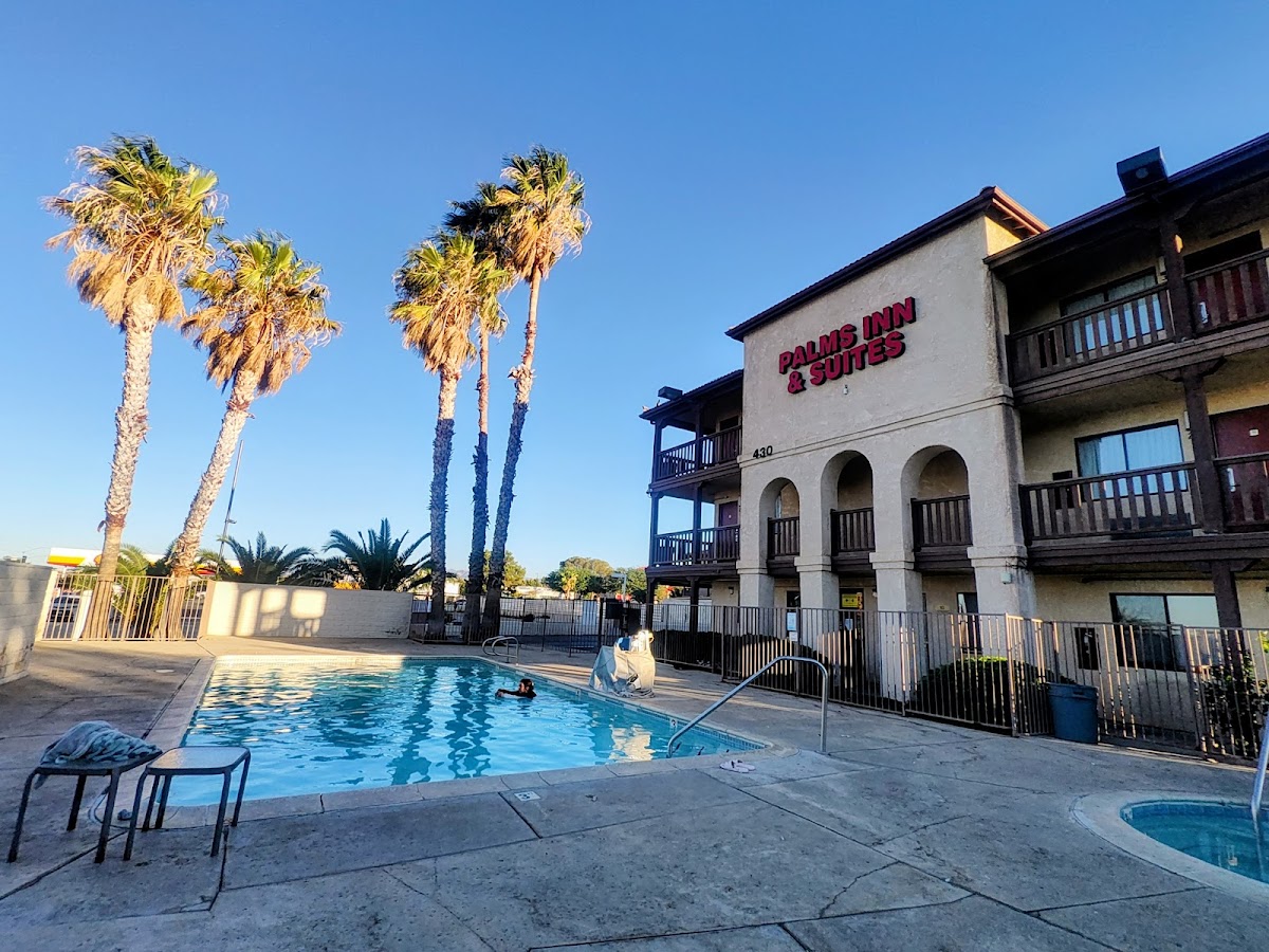 Palms Inn & Suites photo 2