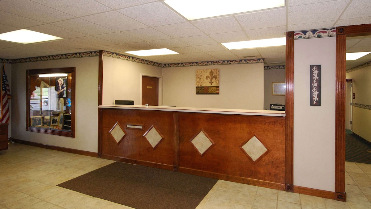 Beaver Dam Inn photo 3