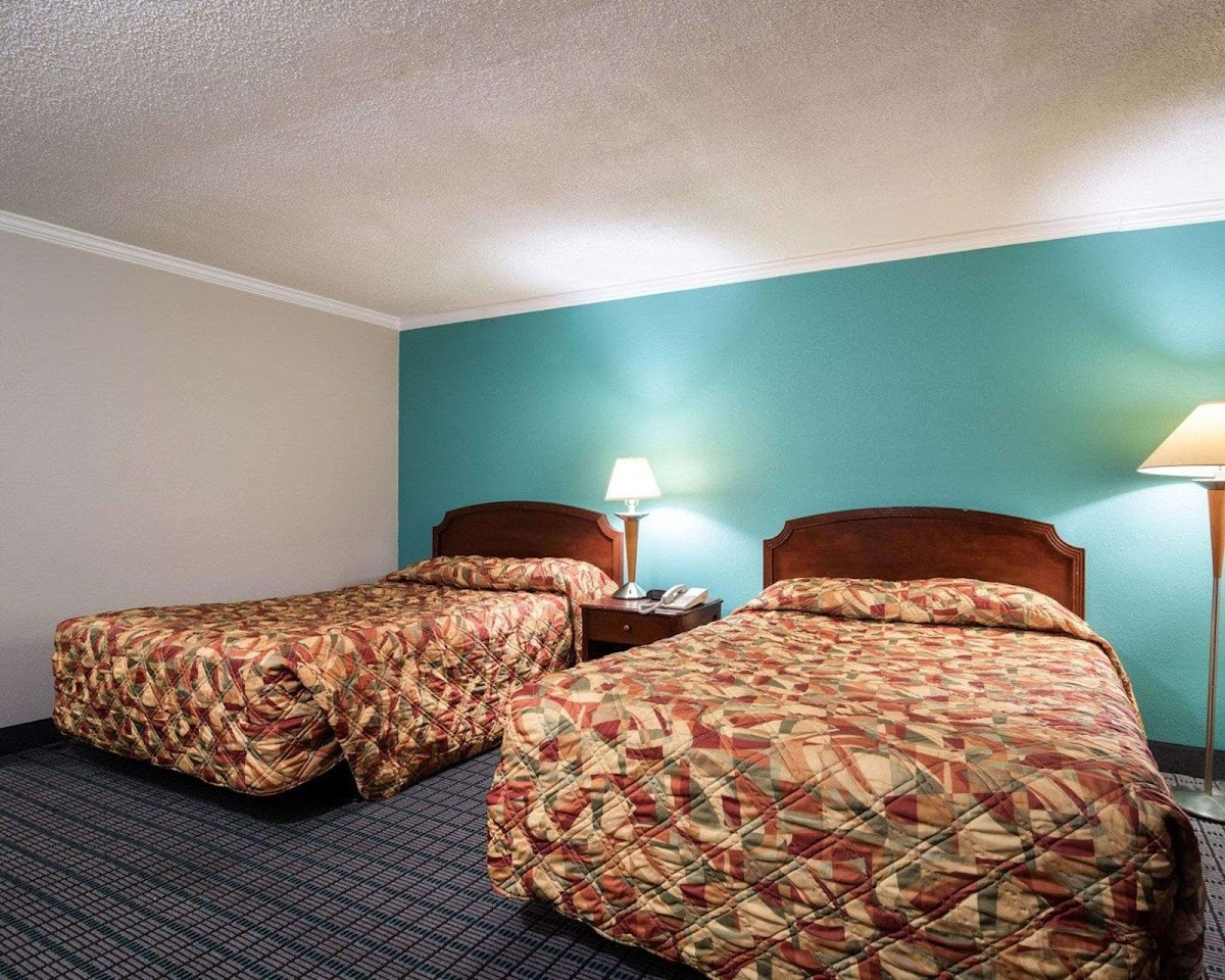 Rodeway Inn Syracuse Carrier Circle photo 2