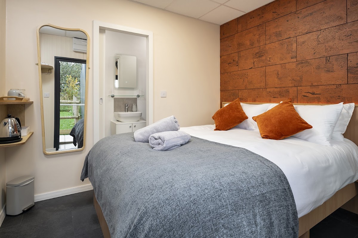 nodpod accommodation Bristol Airport photo 2