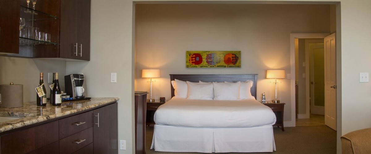 Whale Cove Inn photo 2