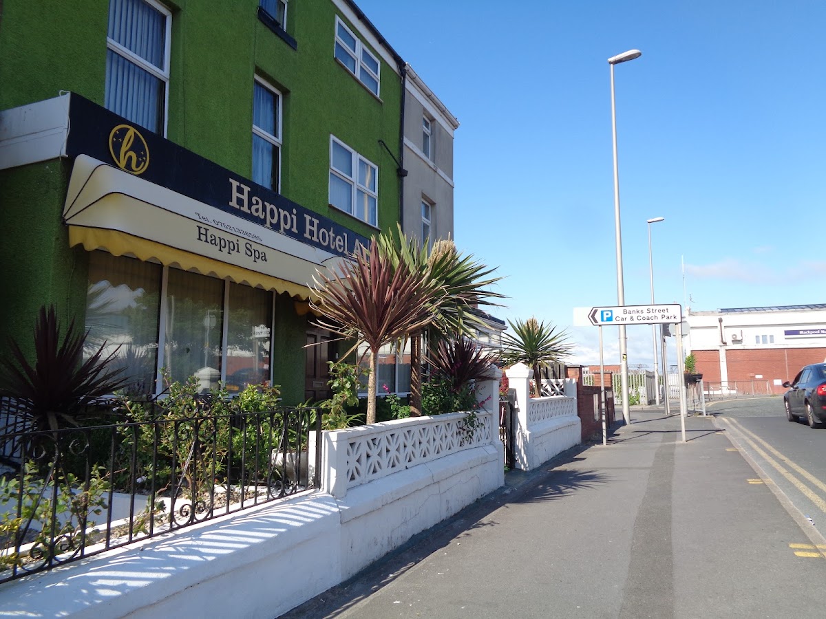 Happi Hotel And Spa