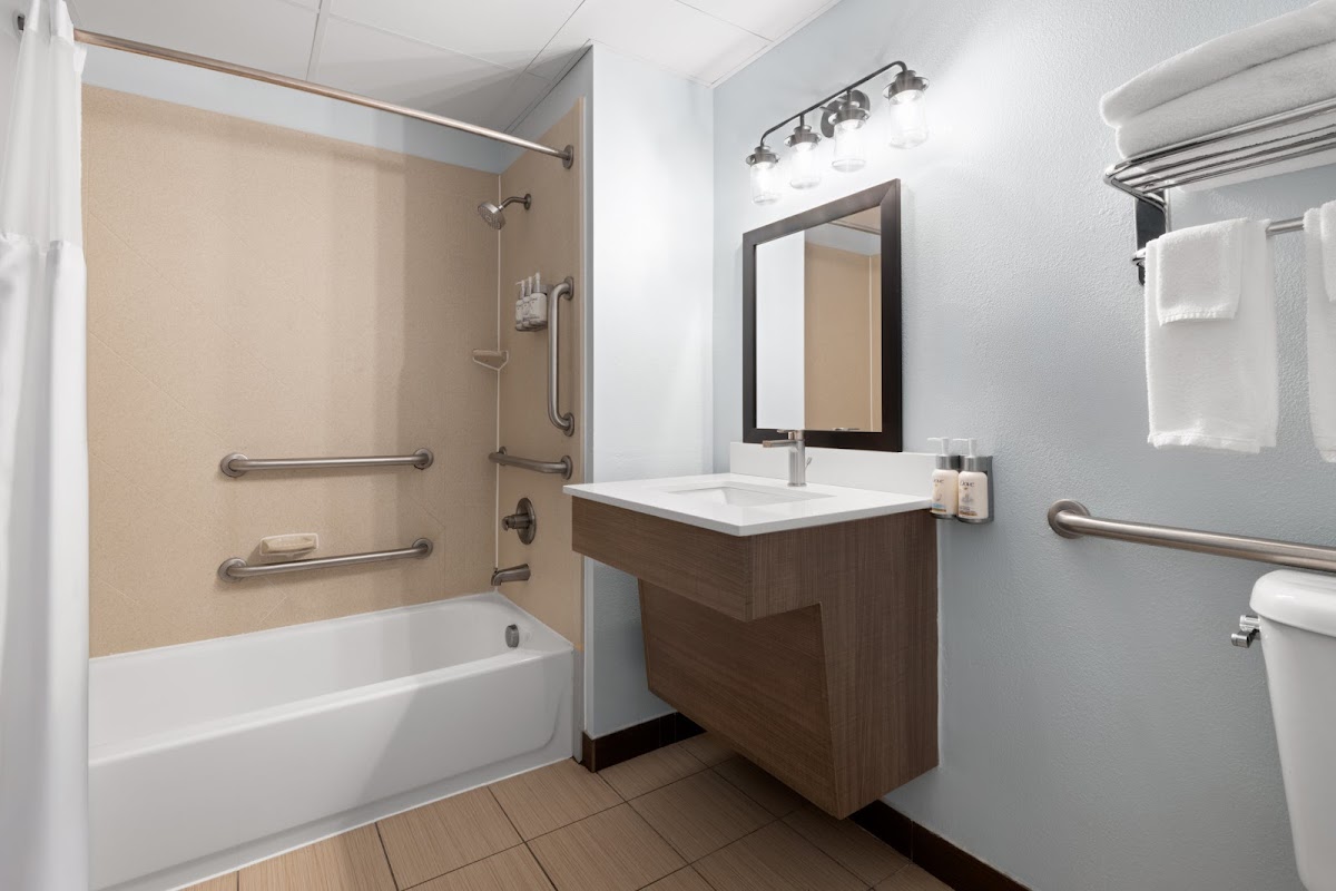 Garner Hotel Virginia Beach North by IHG photo 3