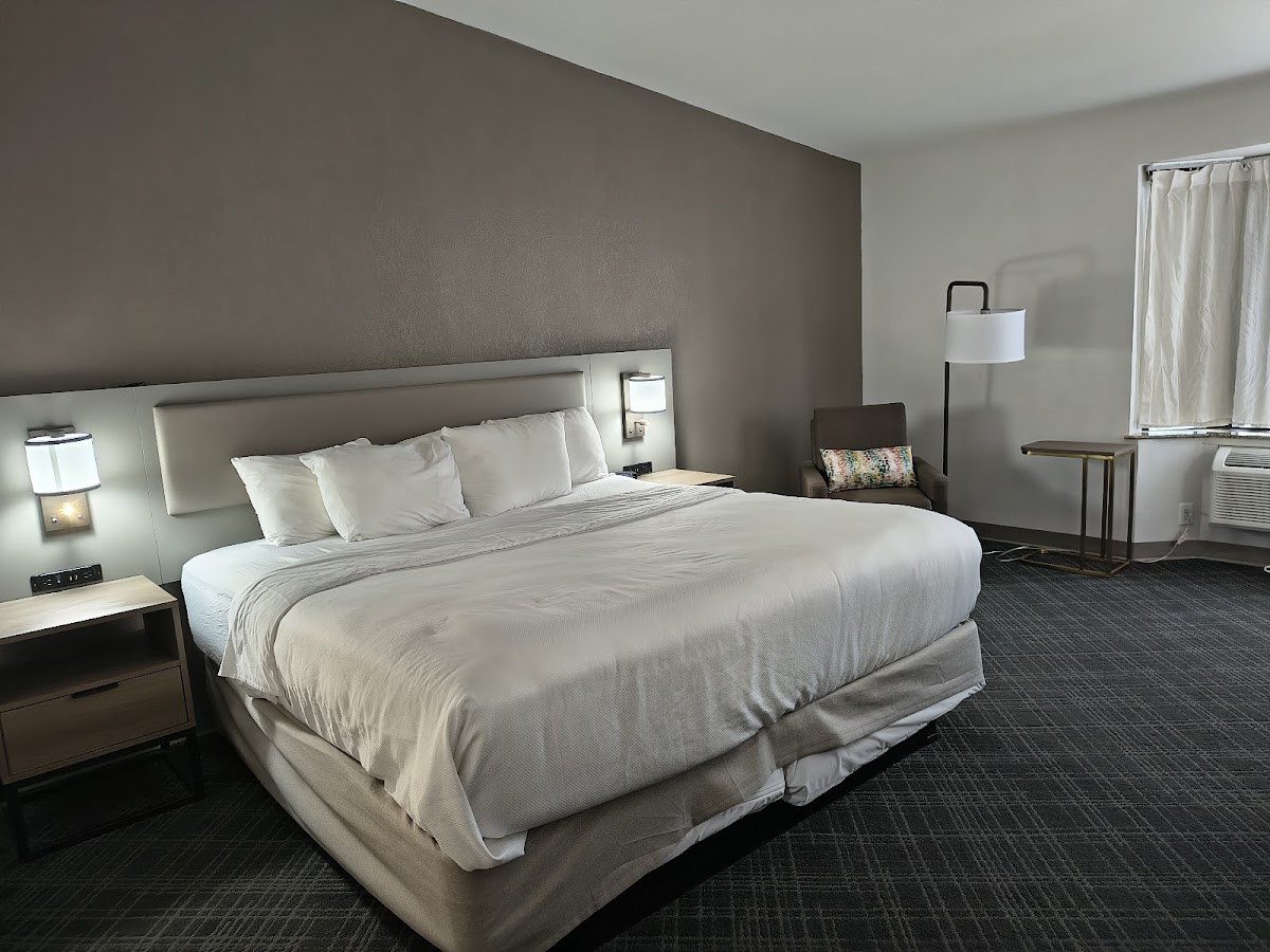Comfort Inn & Suites Syracuse-Carrier Circle photo 2