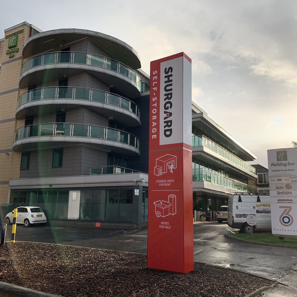 Crowne Plaza London - Kingston, an IHG Hotel
