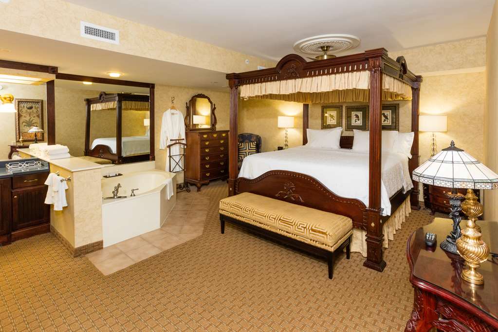 Hampton Inn & Suites Amelia Island-Historic Harbor Front photo 2