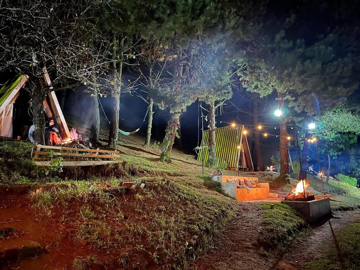 Campamento Monina
