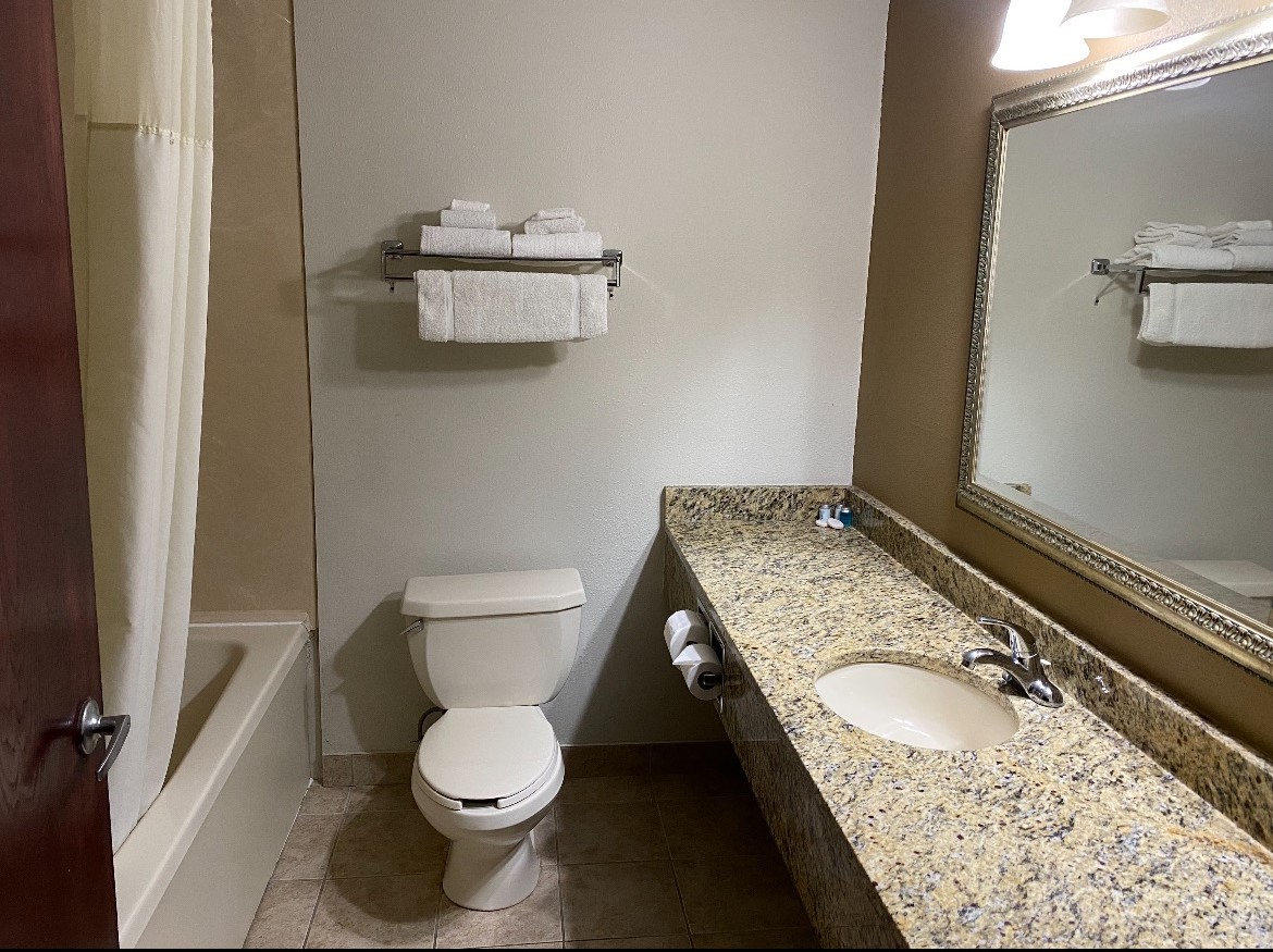 American Inn & Suites Waterford photo 3