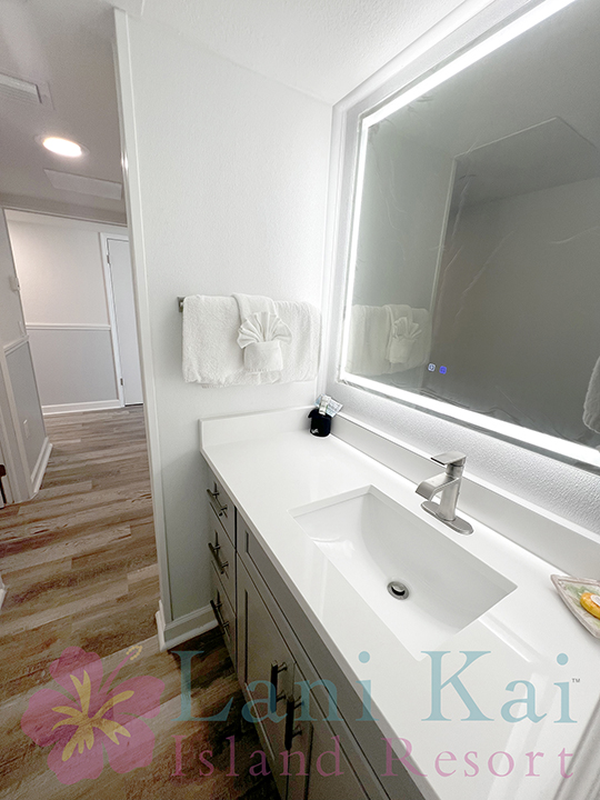 Lani Kai Island Resort photo 2