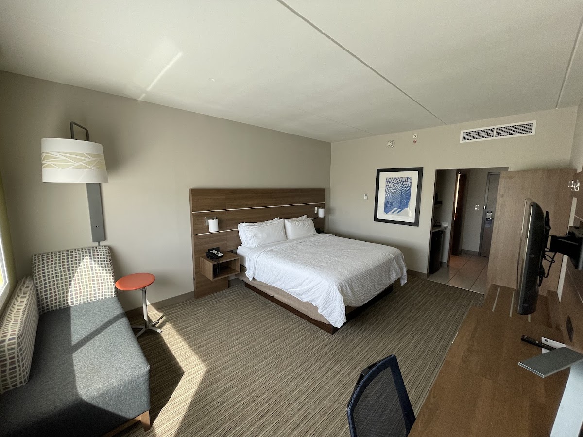 Holiday Inn Express & Suites Cincinnati North - Liberty Way by IHG photo 2