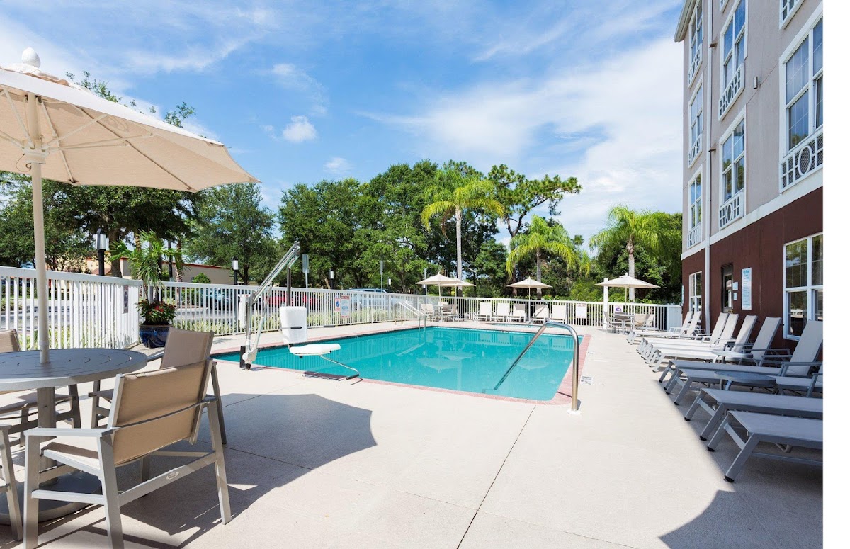 Holiday Inn Express & Suites Sarasota East - I-75 by IHG photo 3