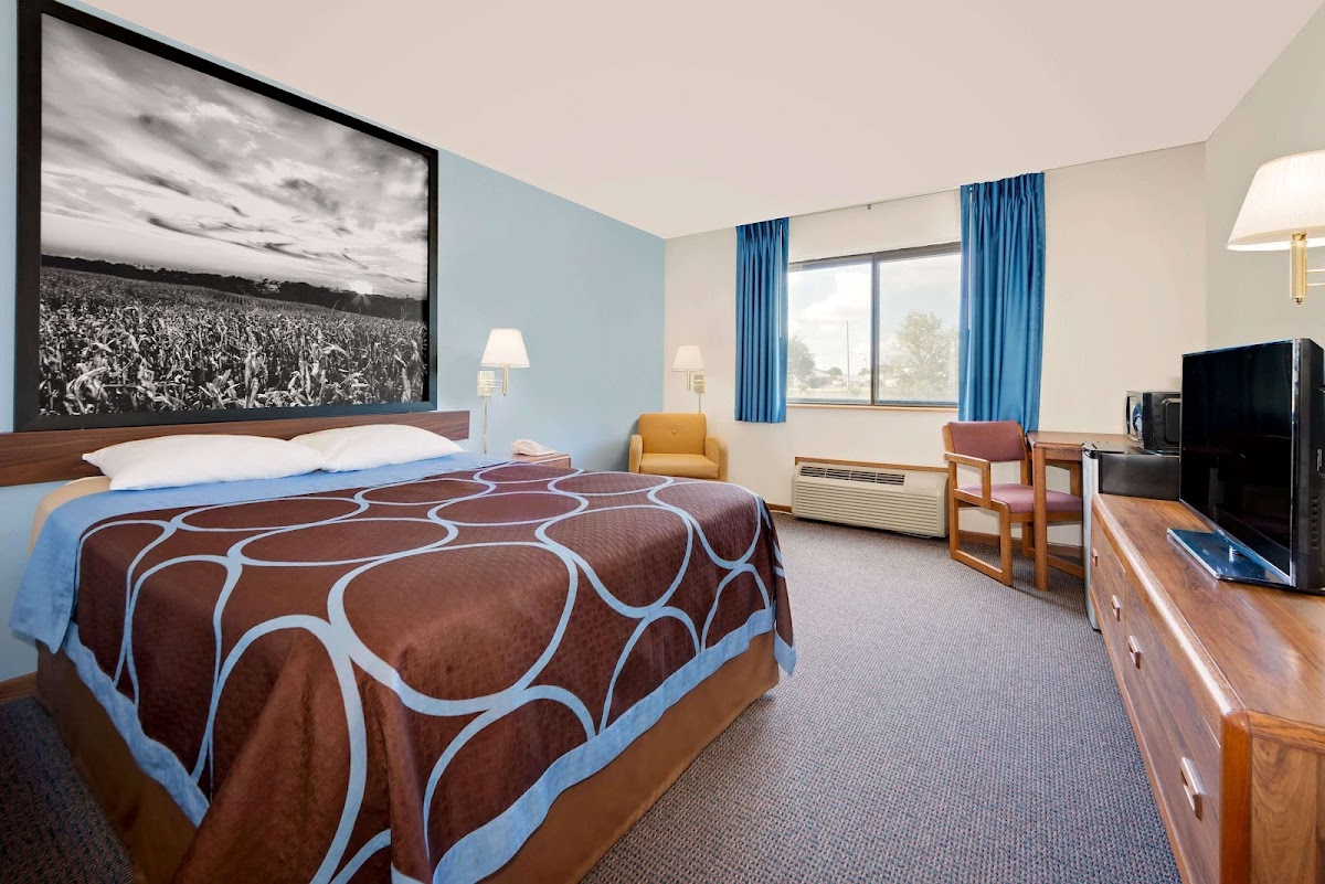 Super 8 by Wyndham Centerville photo 2