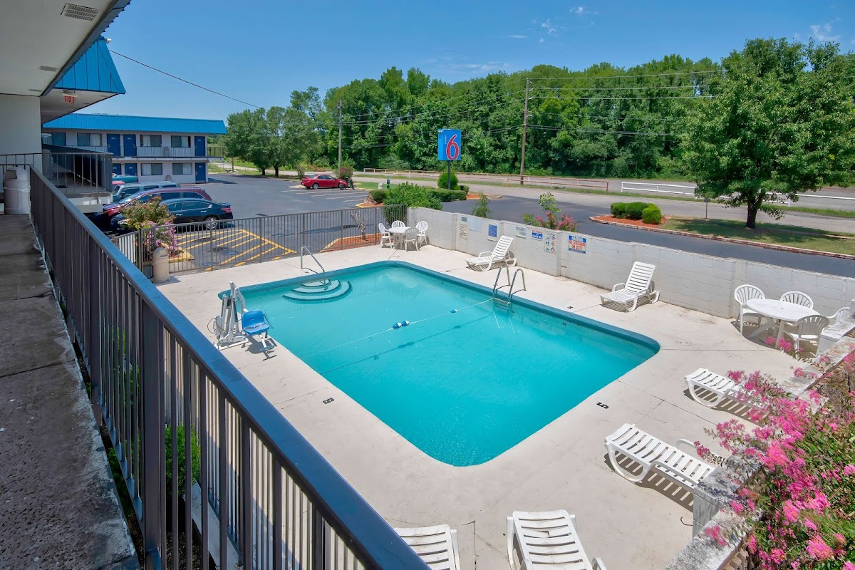 Motel 6 Russellville, AR photo 3
