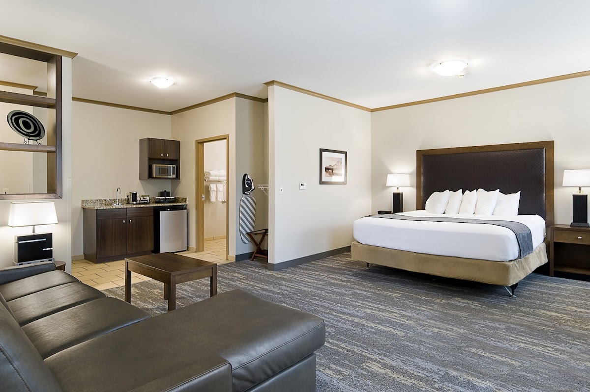 Clubhouse Hotel & Suites photo 2