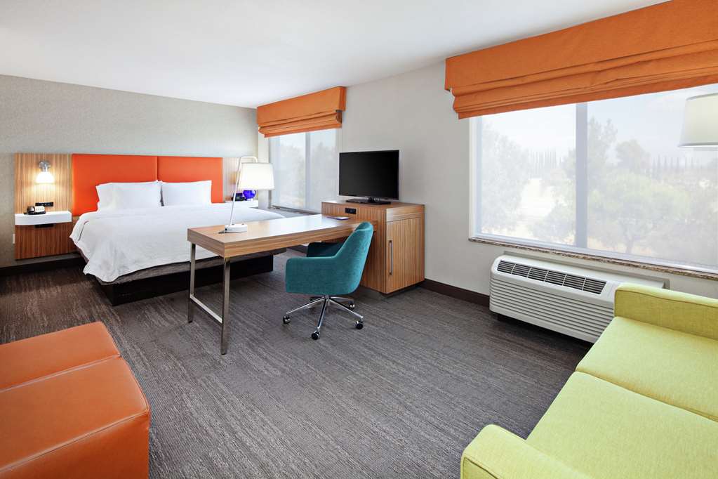 Hampton Inn & Suites Chino Hills photo 2