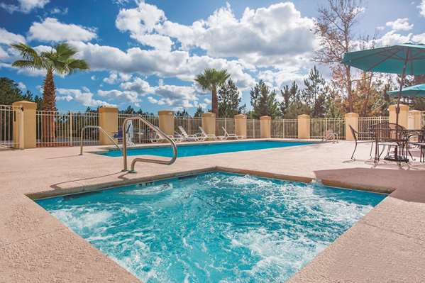 La Quinta Inn & Suites by Wyndham Kingsland/Kings Bay photo 3