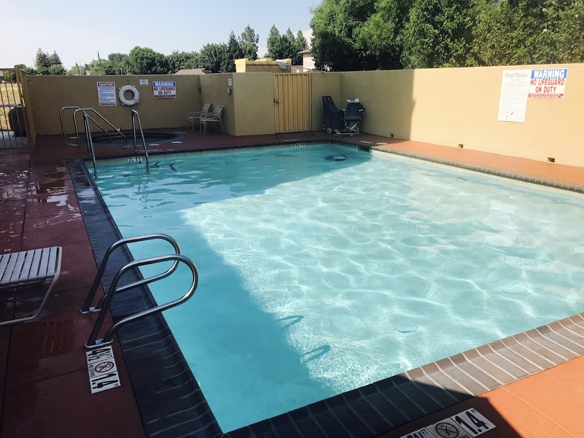 Holiday Inn Express & Suites Willows by IHG photo 3