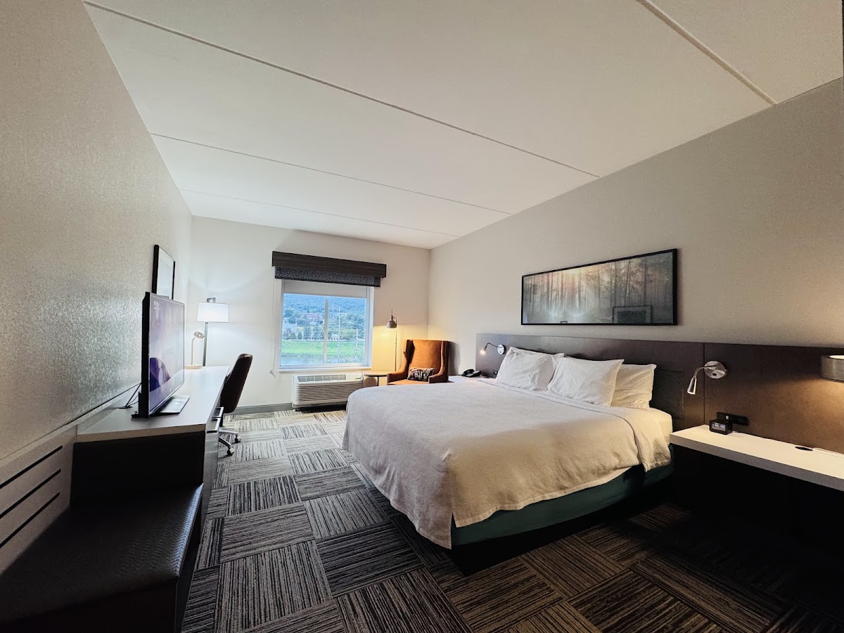 Hilton Garden Inn Corning Downtown photo 2