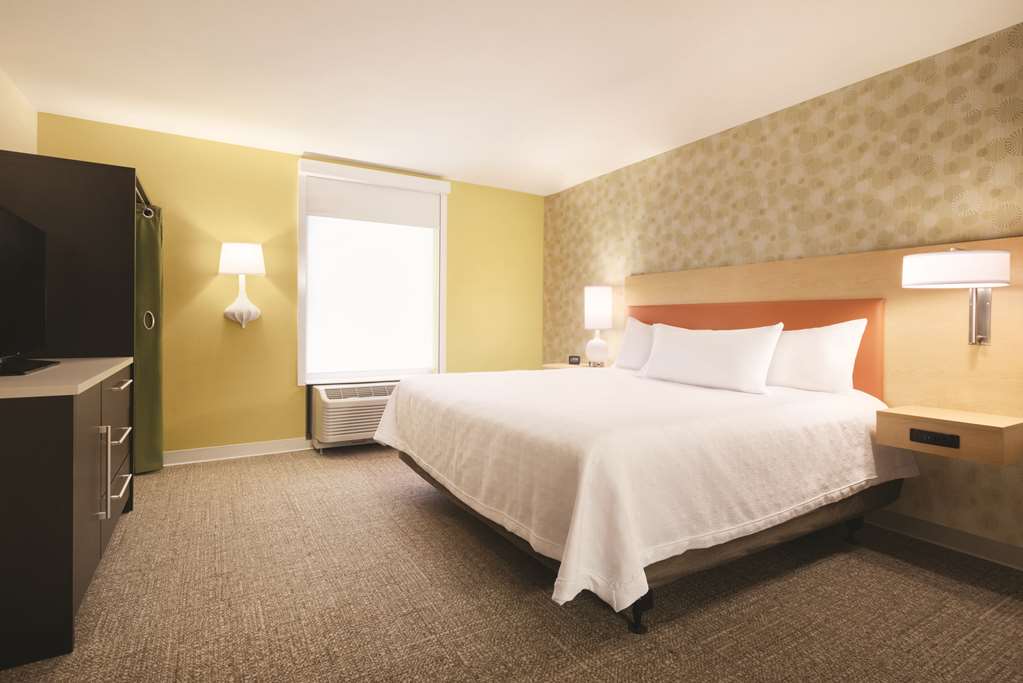Home2 Suites by Hilton Iowa City Coralville photo 3