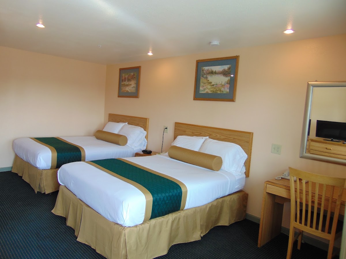 Corcoran Country Inn photo 2