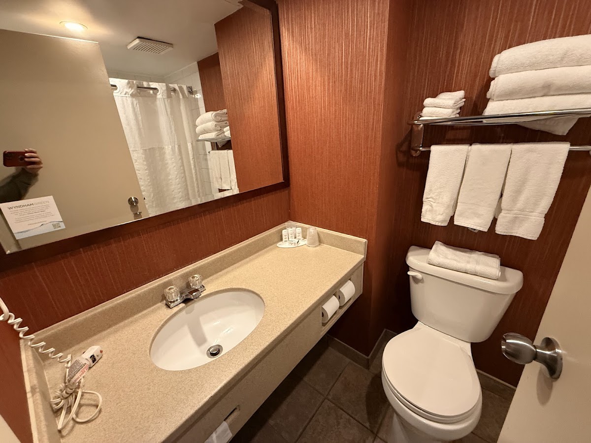 Ramada by Wyndham Trenton photo 3