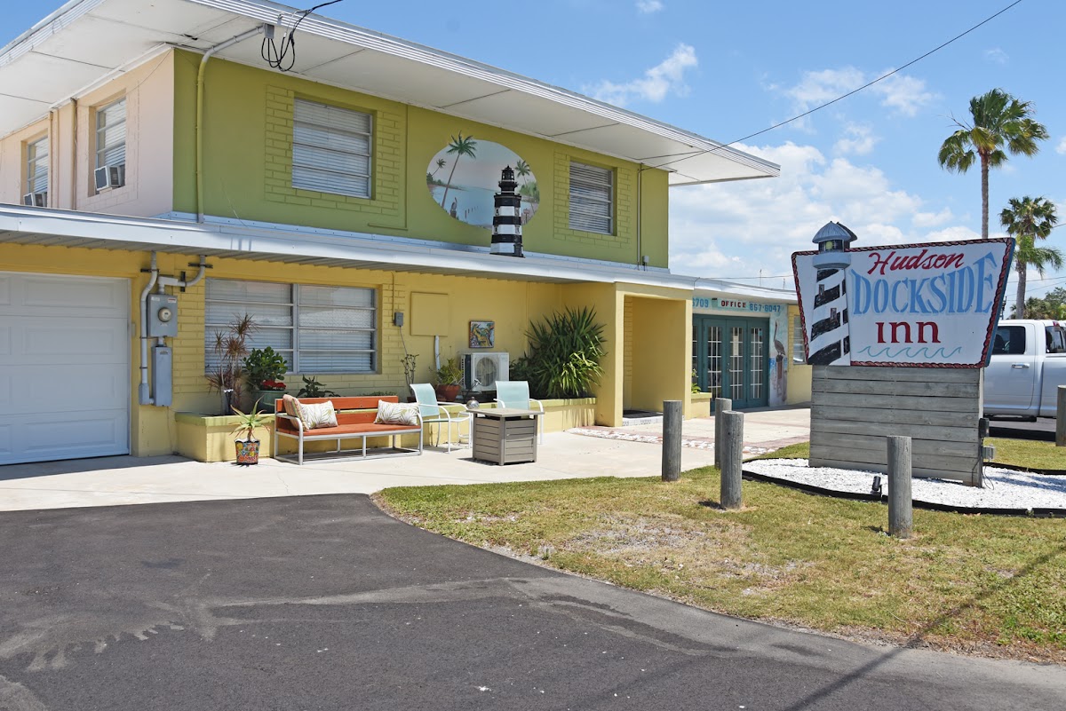 Hudson Dockside Inn