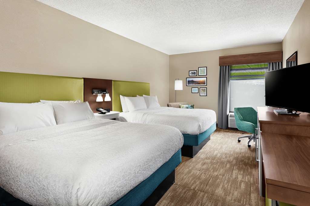 Hampton Inn Morganton photo 2