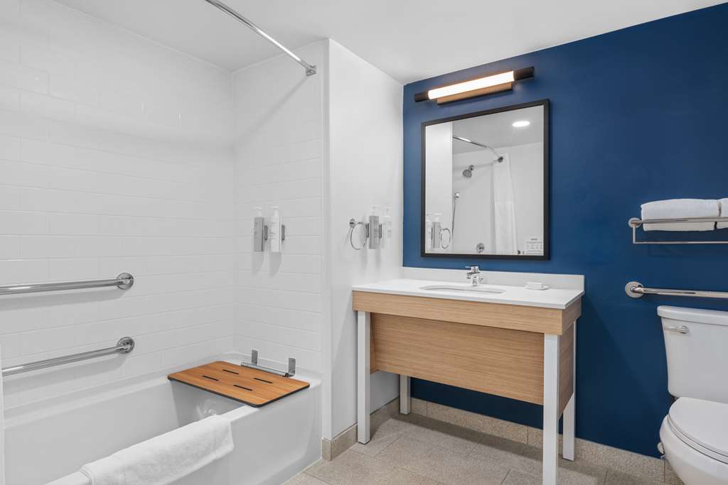 Spark by Hilton Fredericksburg Southpoint photo 3