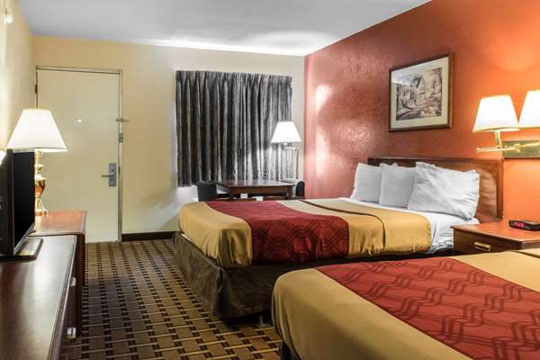 Econo Lodge Carlisle Central photo 2