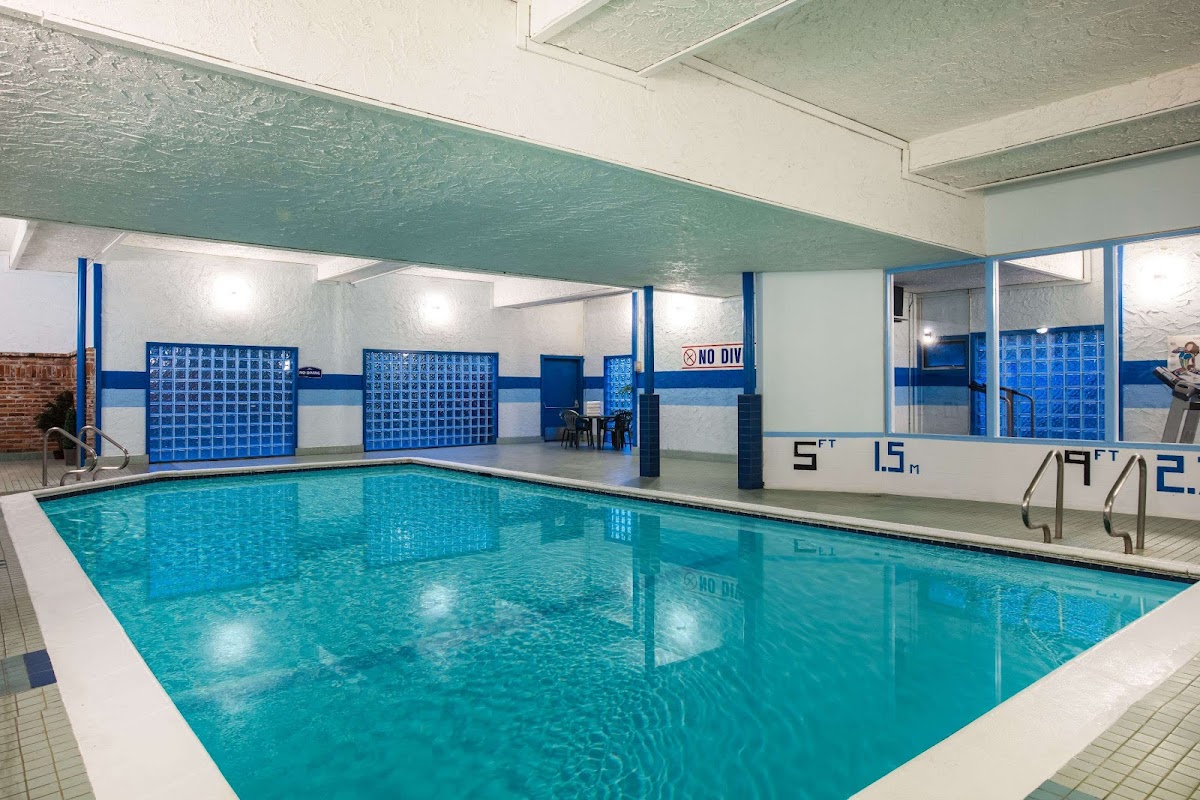 Howard Johnson by Wyndham Victoria photo 3