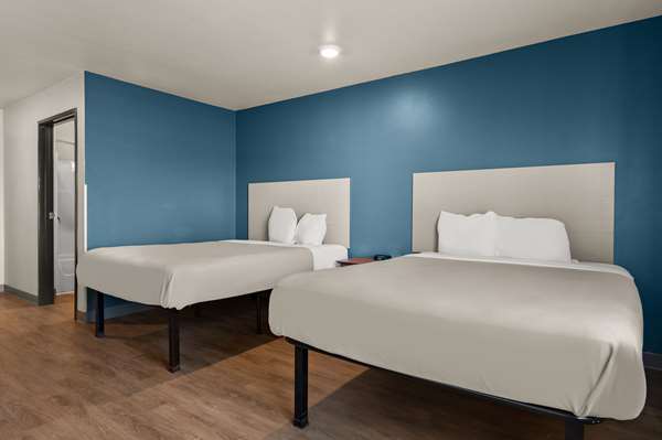 WoodSpring Suites Champaign near University photo 2