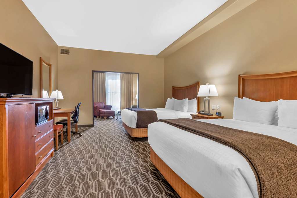 Best Western Plus Swiss Chalet Hotel & Suites photo 2