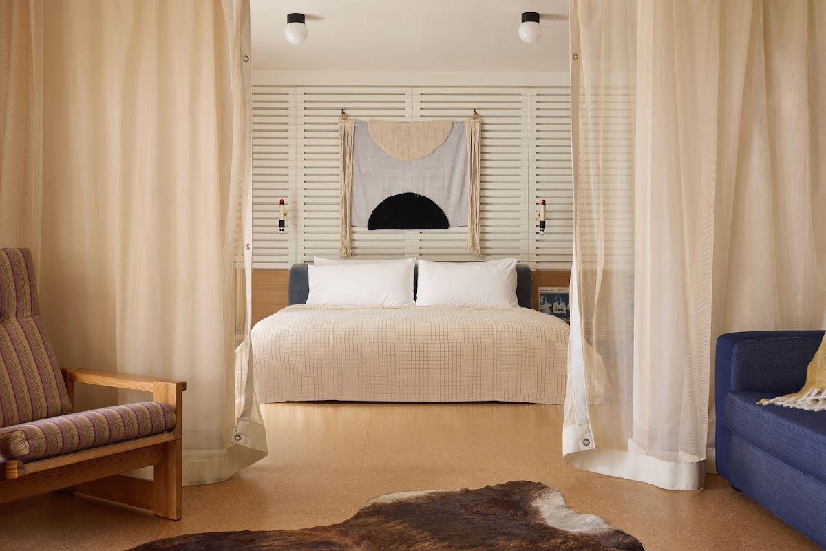 Ace Hotel & Swim Club Palm Springs photo 2