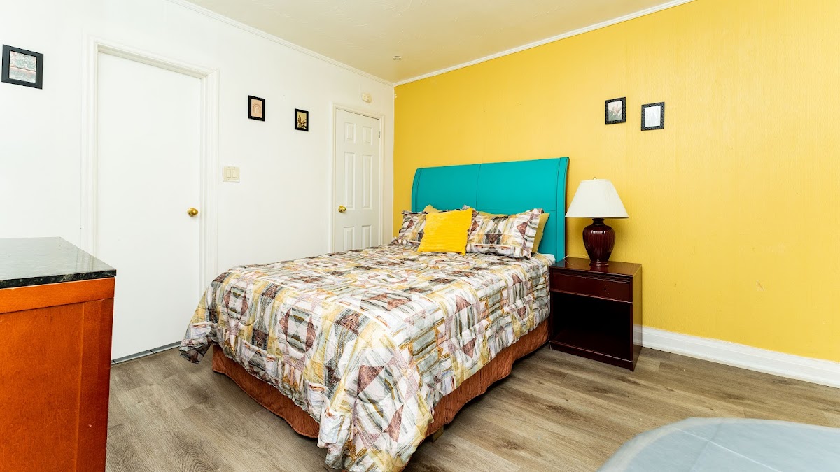 Yellow Pillow Inn photo 2