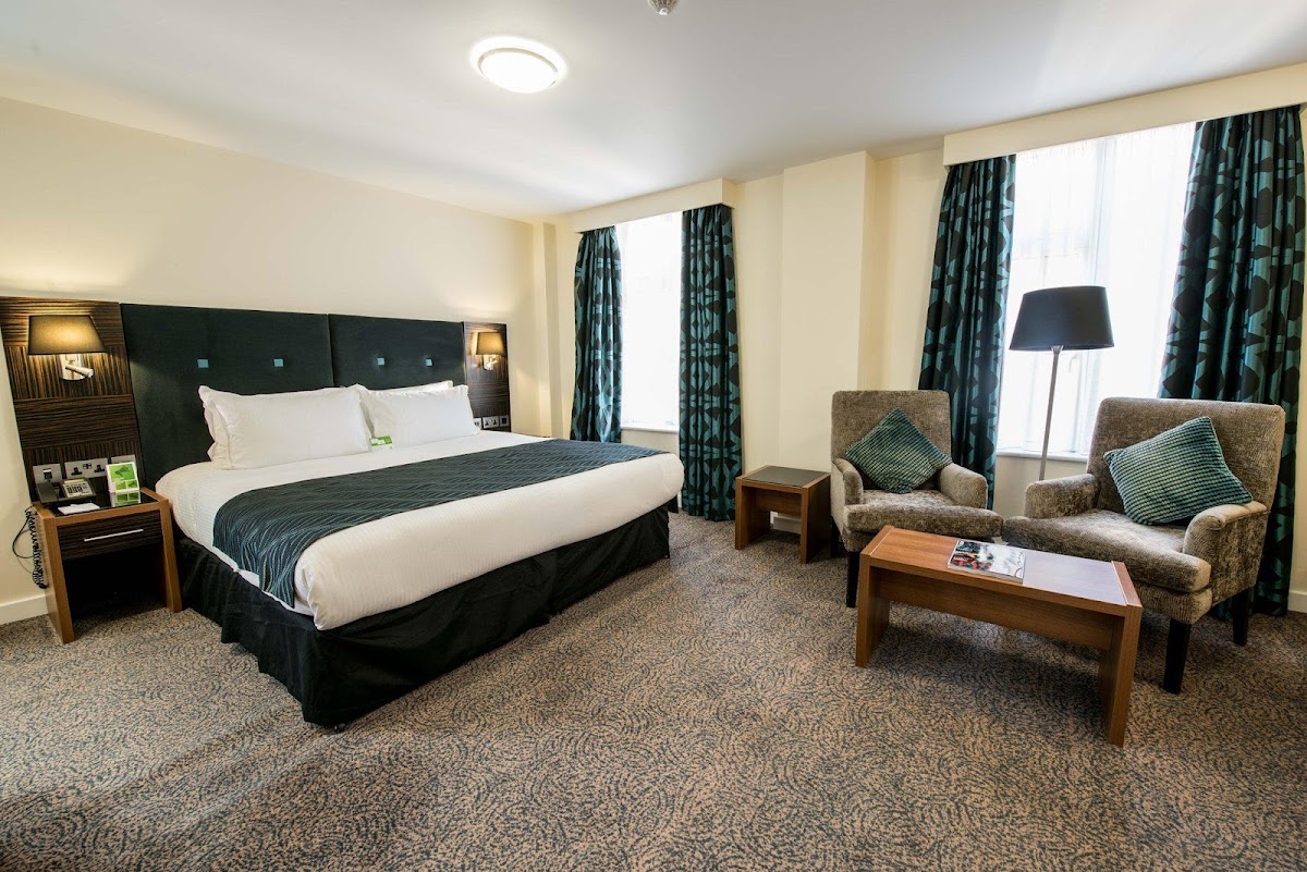 Holiday Inn London - Kensington High St. by IHG photo 2