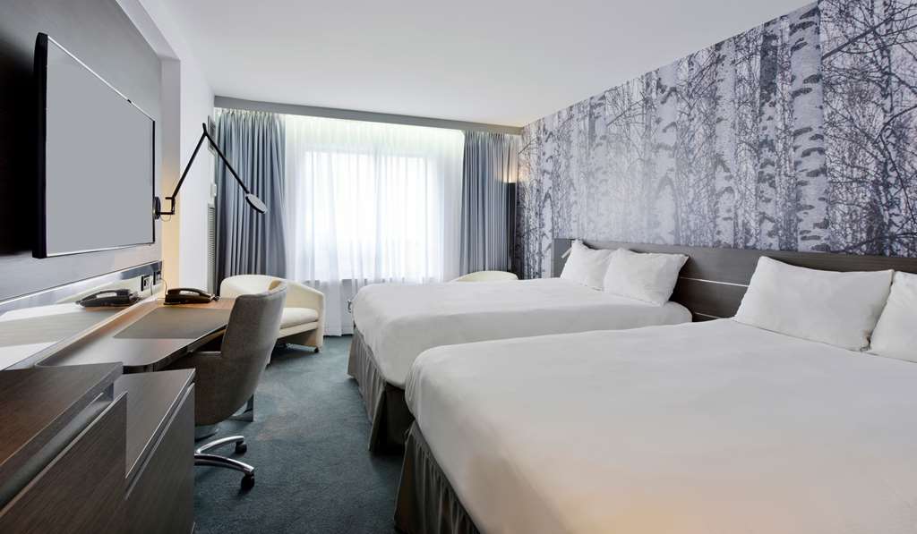 DoubleTree by Hilton Ottawa Downtown photo 2
