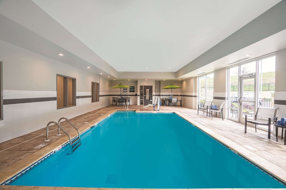 La Quinta Inn & Suites by Wyndham Cleveland TN photo 3