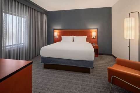 Courtyard by Marriott Chicago Waukegan/Gurnee photo 2