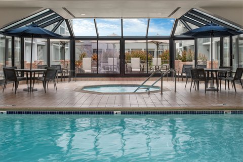Courtyard by Marriott Chicago Waukegan/Gurnee photo 3